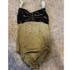 Olive Green Velvet Top Leotard 🍃